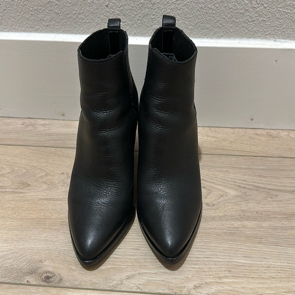 Marc Fisher Alva black size 6.5